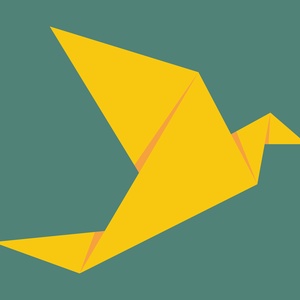 Vis arrangementet «WORKSHOP: ORIGAMI OG ZINES»; bildebeskrivelse: Illustrasjon av en gul origami-fugl foran turkis bakgrunn