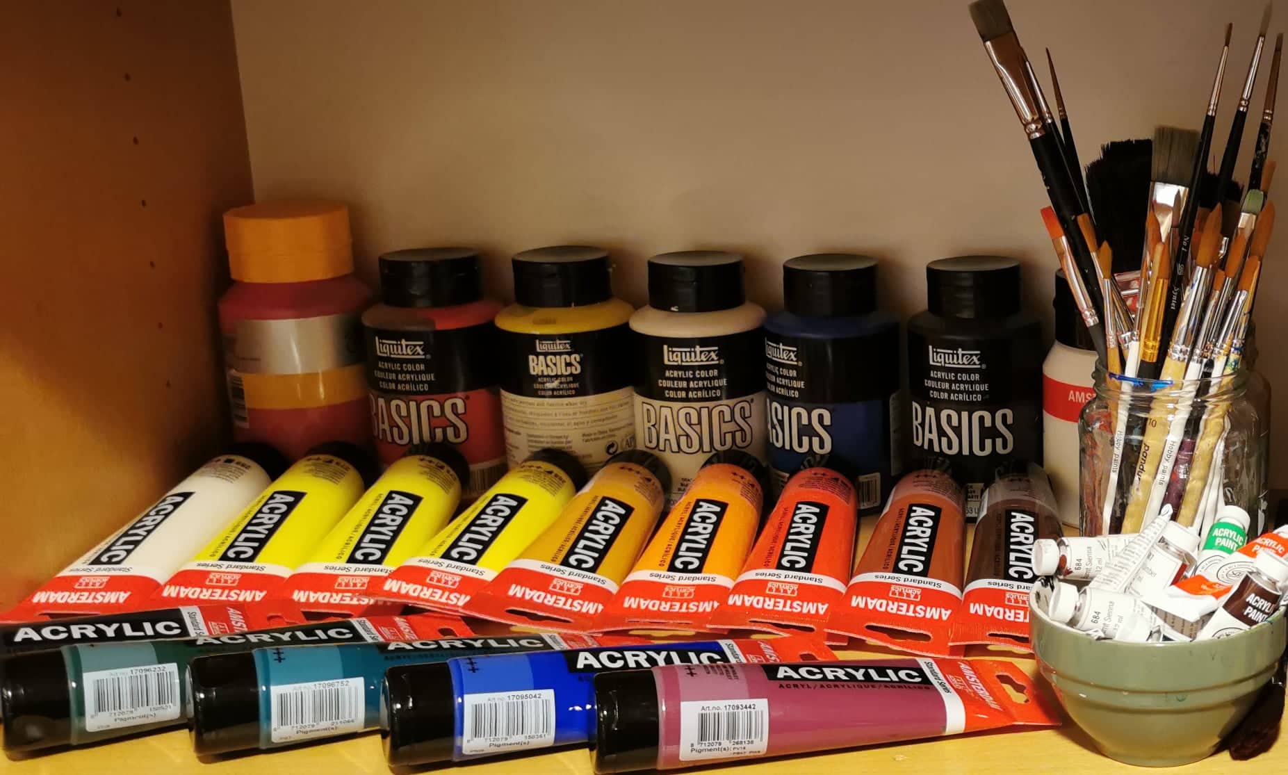 Image of Acrylic paint + painting supplies