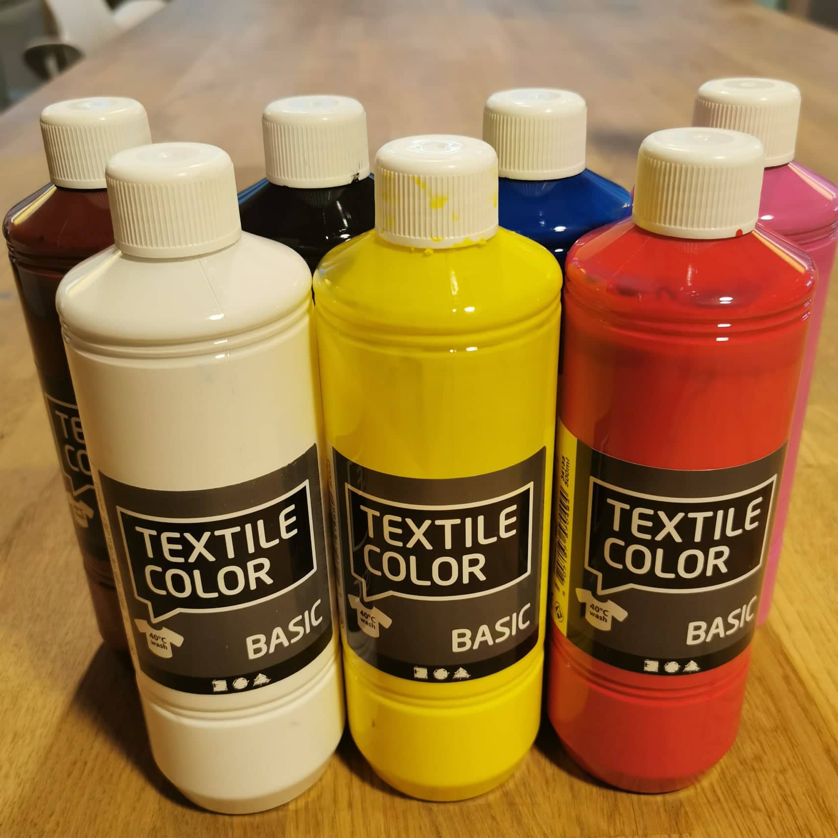 Image of Textile paint + markers